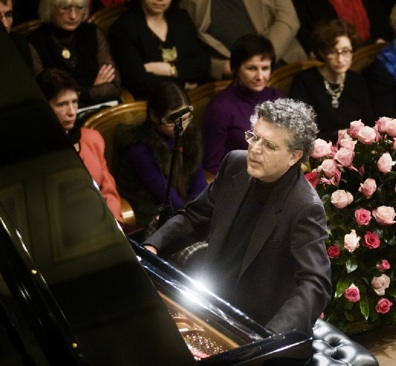 https://www.eolopress.it/index/wp-content/uploads/2012/07/_Nicolosi_Francesco_pianista_siciliano.jpg