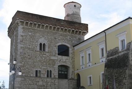 https://www.eolopress.it/index/wp-content/uploads/2012/10/Benevento_Rocca_dei_Rettori-sede_Provincia.jpeg