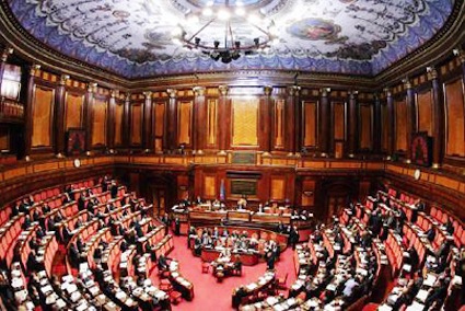 https://www.eolopress.it/index/wp-content/uploads/2012/10/Senato_aula.jpeg