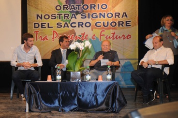 https://www.eolopress.it/index/wp-content/uploads/2012/10/Sica-dibattito_oratorio_Pontecagnano.jpg