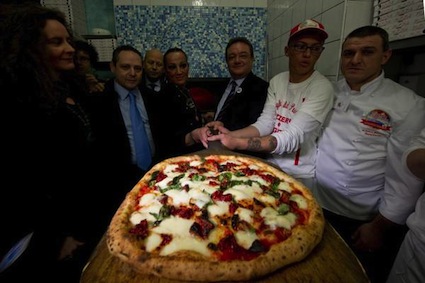 https://www.eolopress.it/index/wp-content/uploads/2013/02/Pizza_Grande_Sud.jpeg