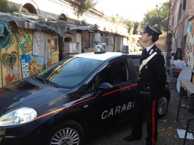 https://www.eolopress.it/index/wp-content/uploads/2013/03/Carabinieri_campo_Rom.jpg