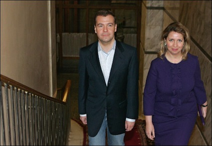 https://www.eolopress.it/index/wp-content/uploads/2013/07/Coniugi_Medvedev.jpg