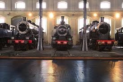 https://www.eolopress.it/index/wp-content/uploads/2013/12/Pietrarsa_museo_ferroviario.jpg