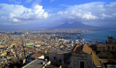 https://www.eolopress.it/index/wp-content/uploads/2014/05/Napoli-panoramicagolfo.jpg