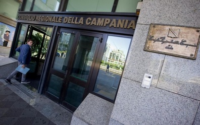 https://www.eolopress.it/index/wp-content/uploads/2014/07/Consiglio_regionale_campania_2.jpg